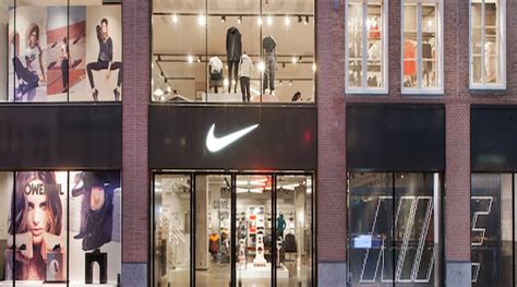 maxis nike outlet openingstijden|Nike Factory Store Muiden.